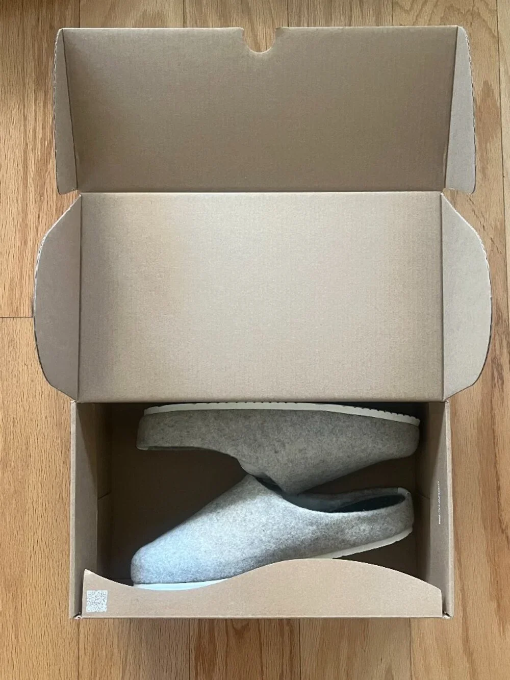 NEW!!! allbirds indoor/outdoor slippers - Picture 5 of 5
